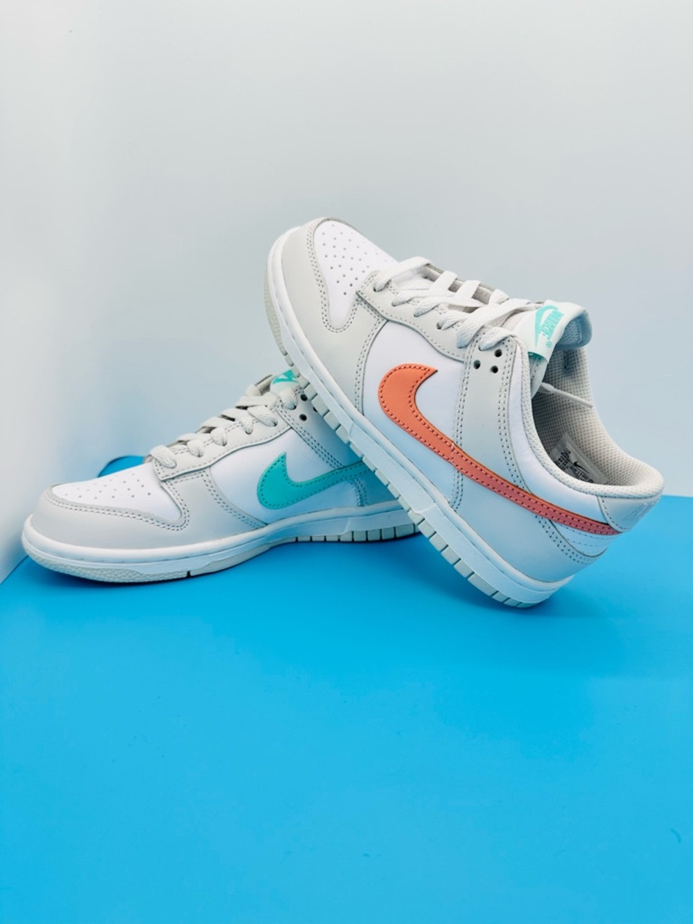 NEW! Nike Dunk Low YOUTH size 4